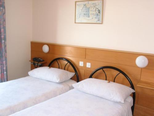 Hotel Du Val Cernier Phòng bức ảnh